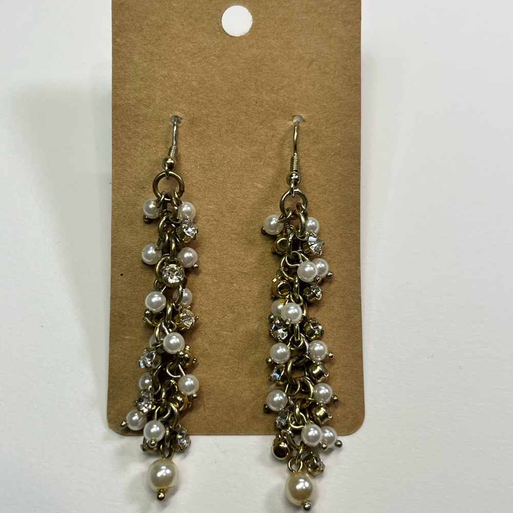 gold and pearl dangle earrings!